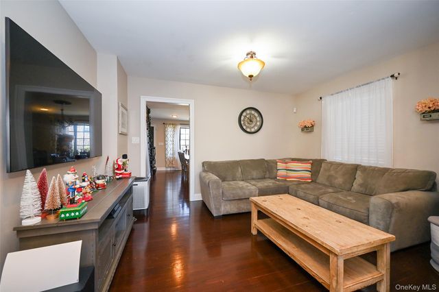 4940 169th Street, Flushing, NY 11365