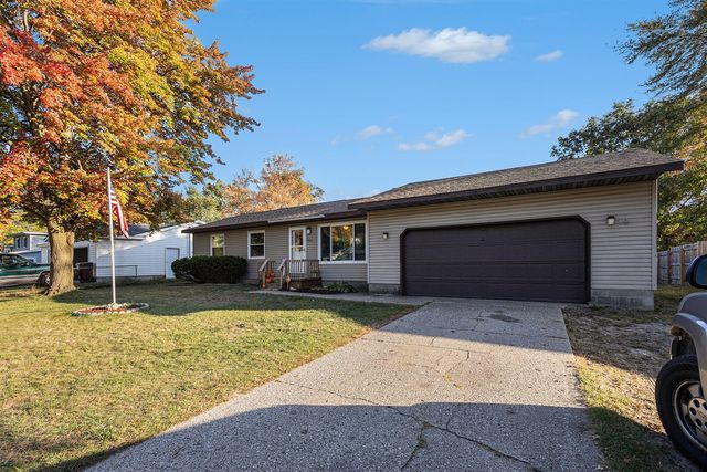 1915 Kregel Avenue, Muskegon, MI 49442