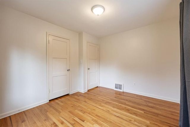 5504 Nall Avenue, Roeland Park, KS 66202