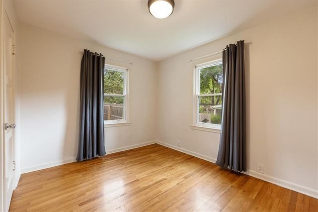 5504 Nall Avenue, Roeland Park, KS 66202
