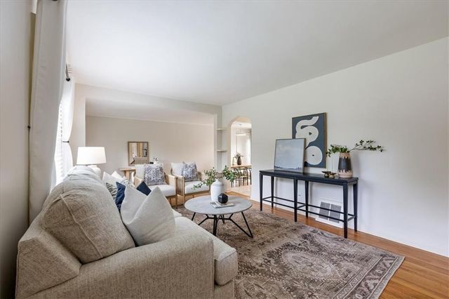 5504 Nall Avenue, Roeland Park, KS 66202