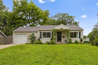 5504 Nall Avenue, Roeland Park, KS 66202