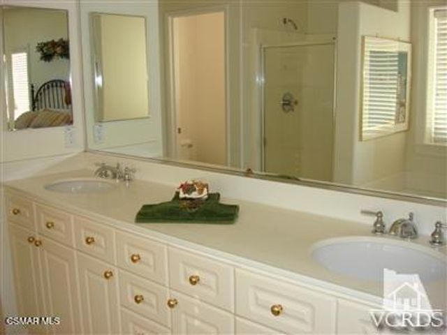 1690 Tanglebush Lane 120, Simi Valley, CA 93065