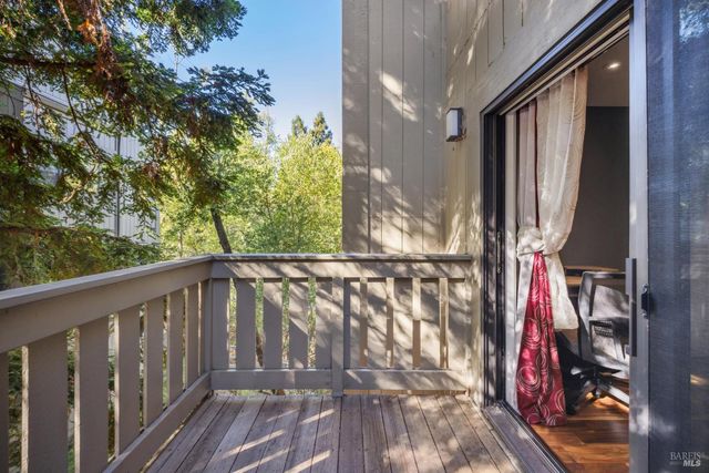 166 Pelican Ln, Novato, CA 94949