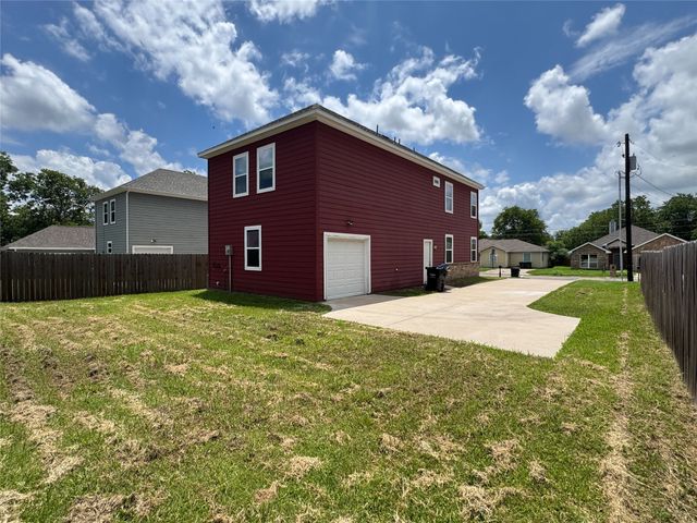 3322 Pickett Street, Greenville, TX 75401