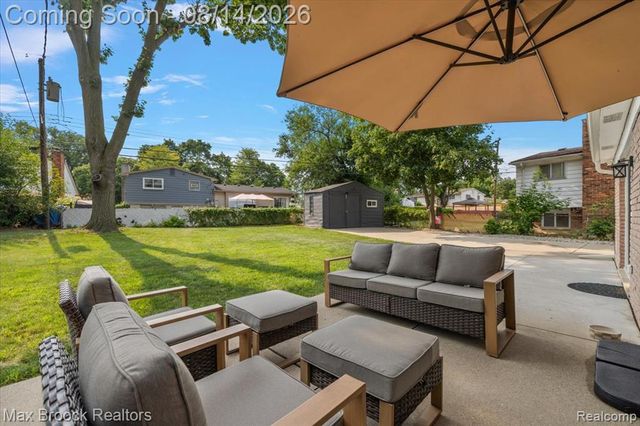 21333 Dartmouth Drive, Southfield, MI 48076