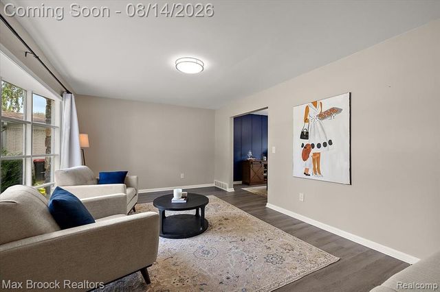 21333 Dartmouth Drive, Southfield, MI 48076