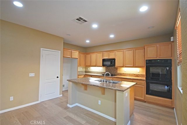 25381 Playa Serena, Valencia, CA 91381