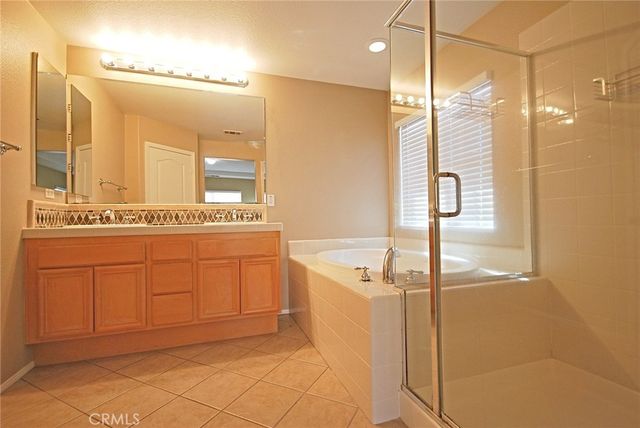 25381 Playa Serena, Valencia, CA 91381