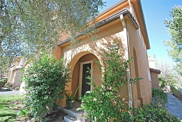 25381 Playa Serena, Valencia, CA 91381