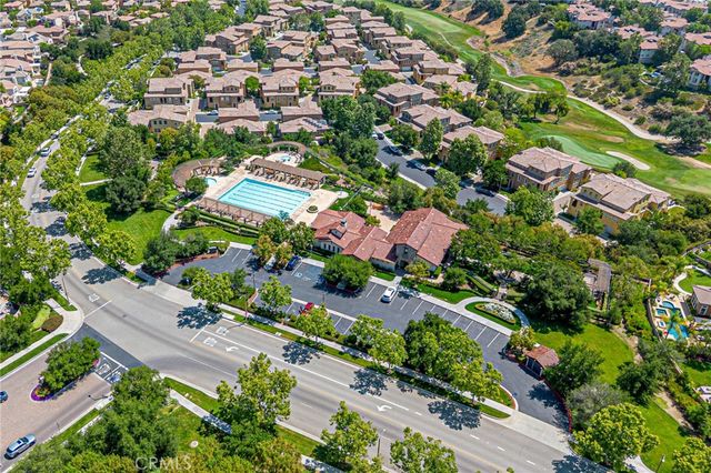 25381 Playa Serena, Valencia, CA 91381