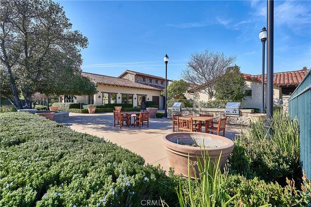 25381 Playa Serena, Valencia, CA 91381