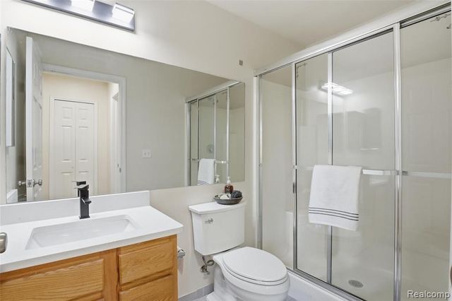 22852 Woodcreek Drive, Taylor, MI 48180