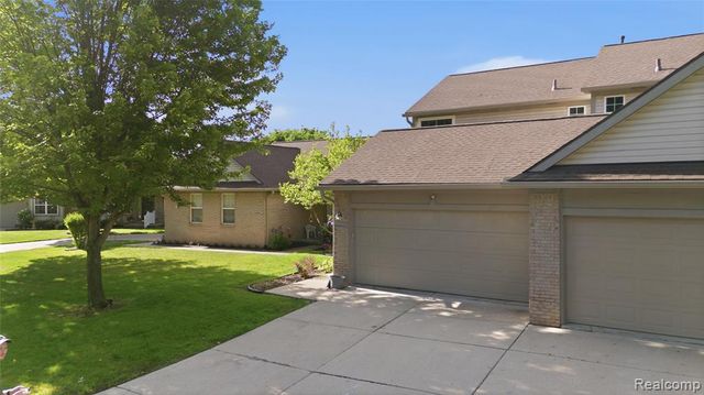 22852 Woodcreek Drive, Taylor, MI 48180