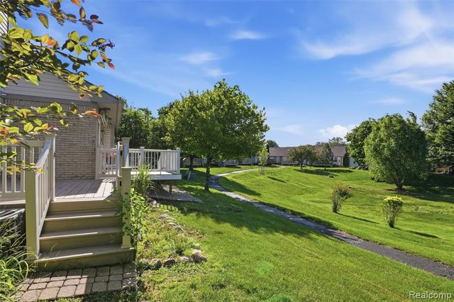 22852 Woodcreek Drive, Taylor, MI 48180
