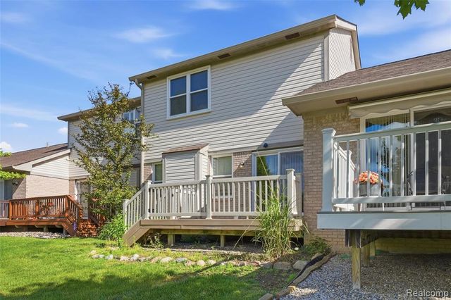 22852 Woodcreek Drive, Taylor, MI 48180