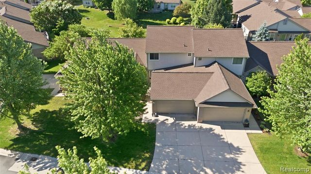 22852 Woodcreek Drive, Taylor, MI 48180