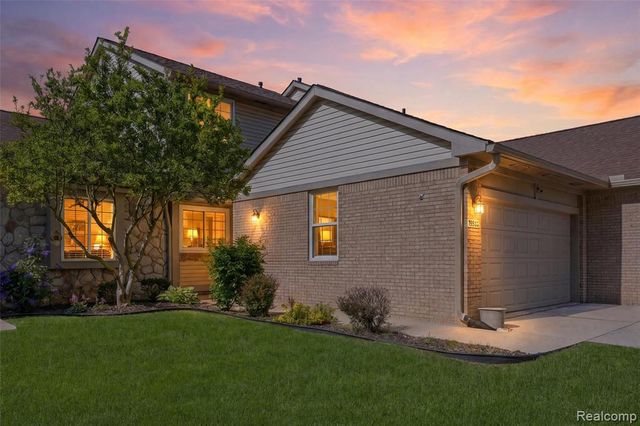 22852 Woodcreek Drive, Taylor, MI 48180