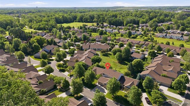 22852 Woodcreek Drive, Taylor, MI 48180