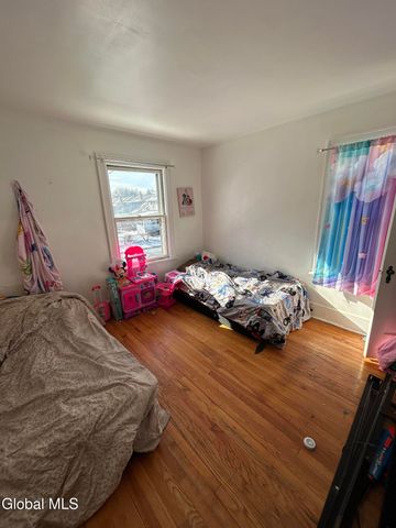 75 Lincoln Avenue, Albany, NY 12206