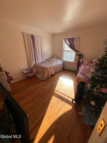 75 Lincoln Avenue, Albany, NY 12206