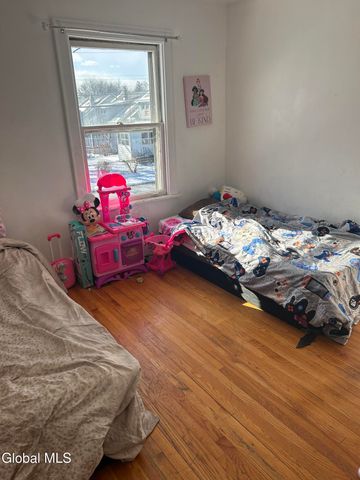 75 Lincoln Avenue, Albany, NY 12206