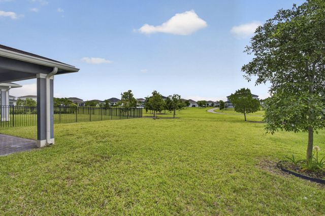 1510 Heron Nook Road, Loxahatchee, FL 33470