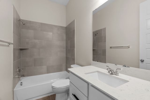 908 Quail Hollow Avenue, Denton, TX 76210