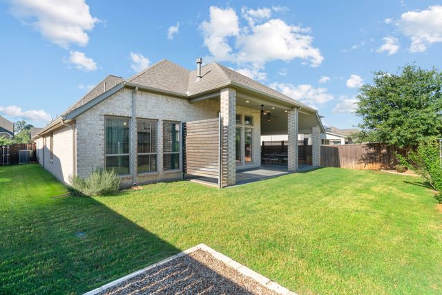 908 Quail Hollow Avenue, Denton, TX 76210