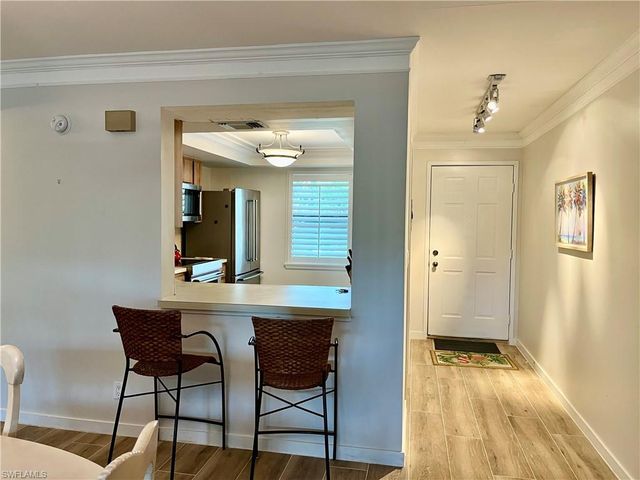 4300 Belair LN 9, Naples, FL 34103