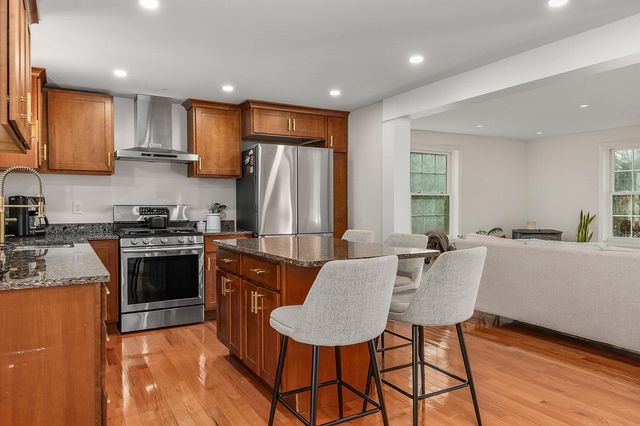 85 Priest Road, Nottingham, NH 03290