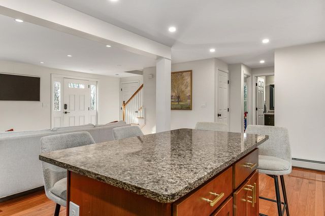 85 Priest Road, Nottingham, NH 03290