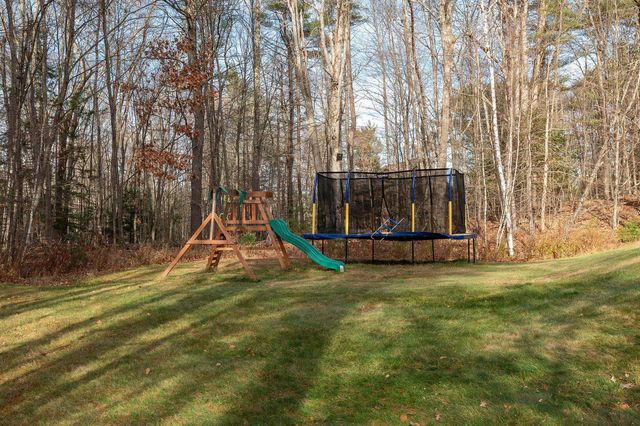 85 Priest Road, Nottingham, NH 03290