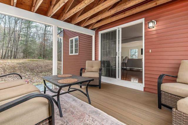 85 Priest Road, Nottingham, NH 03290