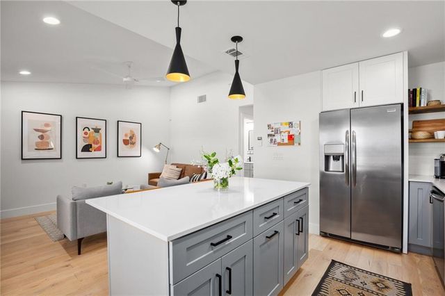 1128 Gardner RD B, Austin, TX 78721
