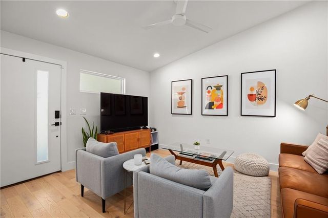 1128 Gardner RD B, Austin, TX 78721