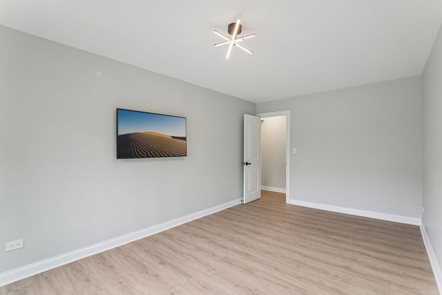 8650 Ferris Avenue 203, Morton Grove, IL 60053