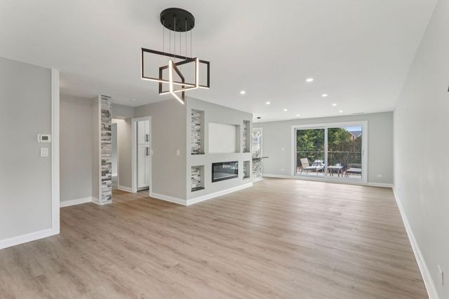 8650 Ferris Avenue 203, Morton Grove, IL 60053