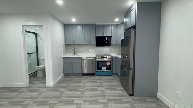 506 Beach 69th St, Arverne, NY 11692