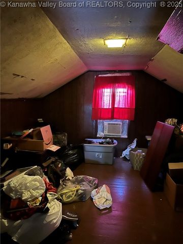 105 Hinton Terrace, Charleston, WV 25301