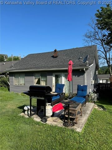 105 Hinton Terrace, Charleston, WV 25301