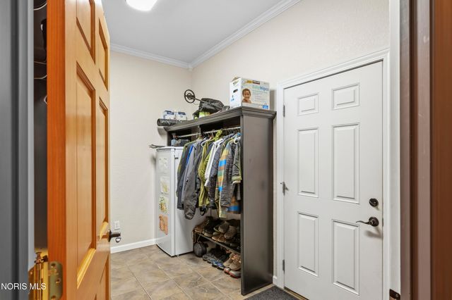 7402 Berridge Road, Whitehouse, OH 43571