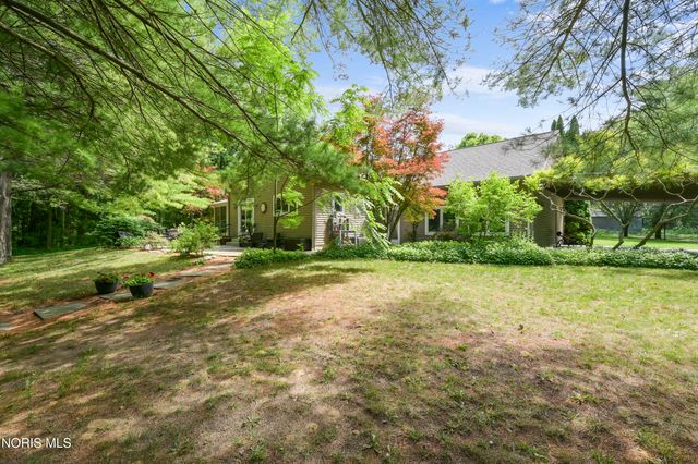 7402 Berridge Road, Whitehouse, OH 43571
