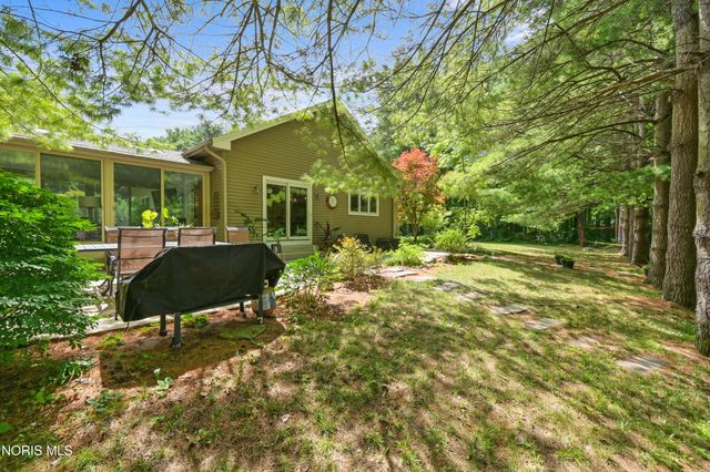 7402 Berridge Road, Whitehouse, OH 43571