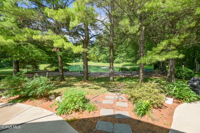 7402 Berridge Road, Whitehouse, OH 43571