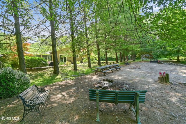 7402 Berridge Road, Whitehouse, OH 43571