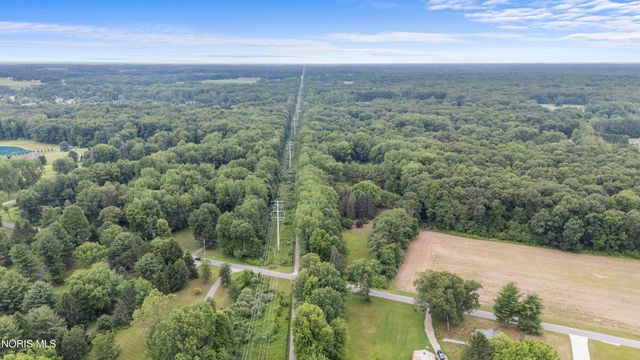 7402 Berridge Road, Whitehouse, OH 43571