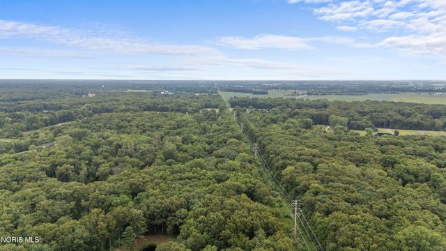 7402 Berridge Road, Whitehouse, OH 43571