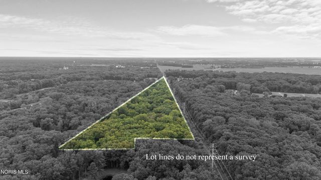 7402 Berridge Road, Whitehouse, OH 43571