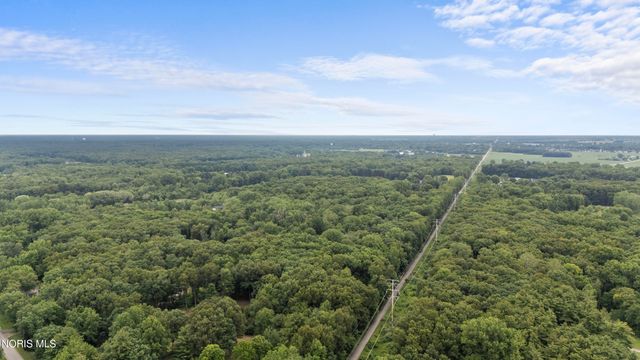 7402 Berridge Road, Whitehouse, OH 43571